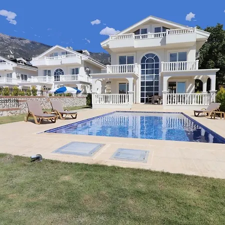 Βίλα Joylettings Beyaz 3 *