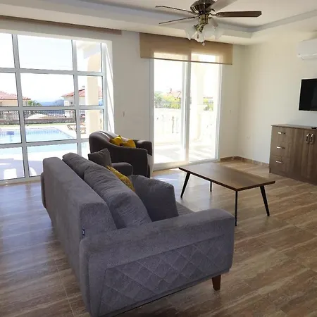 Joylettings Beyaz 3 * Φετιγιέ