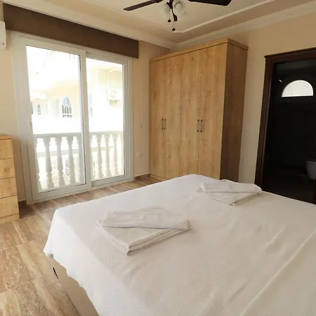 Βίλα Joylettings Beyaz 3 Φετιγιέ