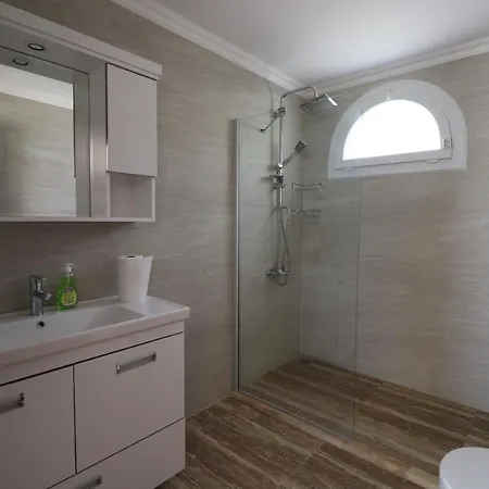 Βίλα Joylettings Beyaz 3 *